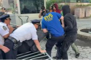 事业运势洛杉矶之后，纽约也乱了，超20人被捕